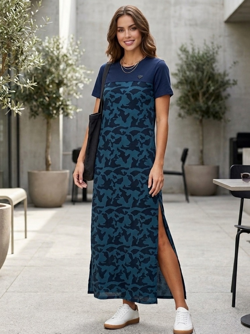 Diamond Supply Co. Serif Knit Maxi Dress Side Slits Blue Camo Women’s Sz Medium